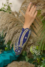 Liya Emerald and Navy