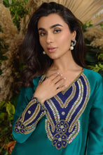 Liya Emerald and Navy