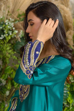 Liya Emerald and Navy
