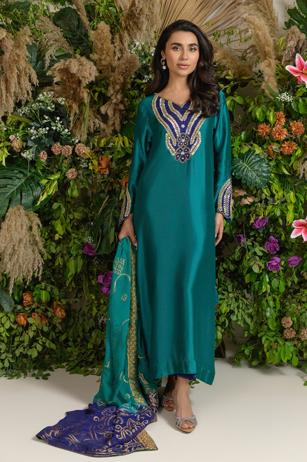 Liya Emerald and Navy