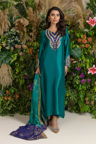 Liya Emerald and Navy